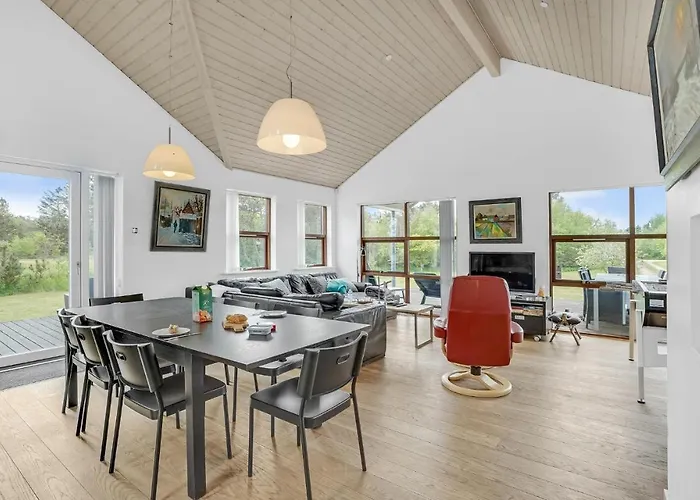 Skovvej Xii * Thyholm